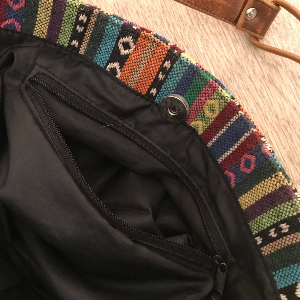 Colorful Tapestry Shoulder Bag Purse - Picture 8 of 9
